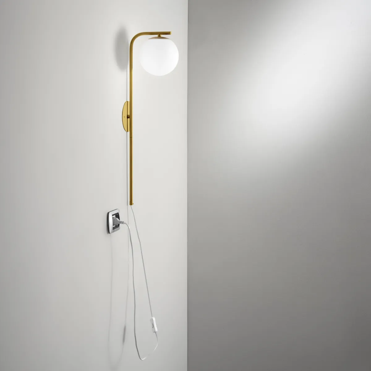 Applique Moderna E14 Oro Nera o Bianca | Mondialshop