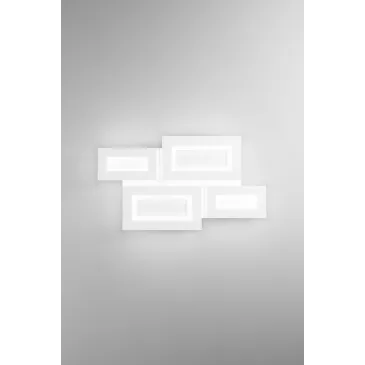 Plafonnier en métal blanc...