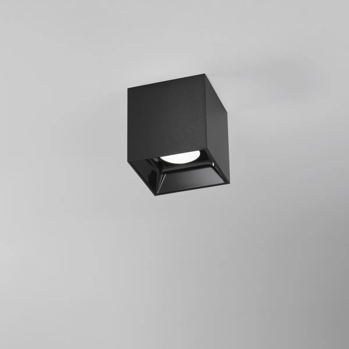PLAFONIERA LED MIG NERA IN ACRILICO E ALLUMINIO 20W 2000LM 3000K ANTIABBAGLIAMENTO 11,5X11,5X11,6 CM