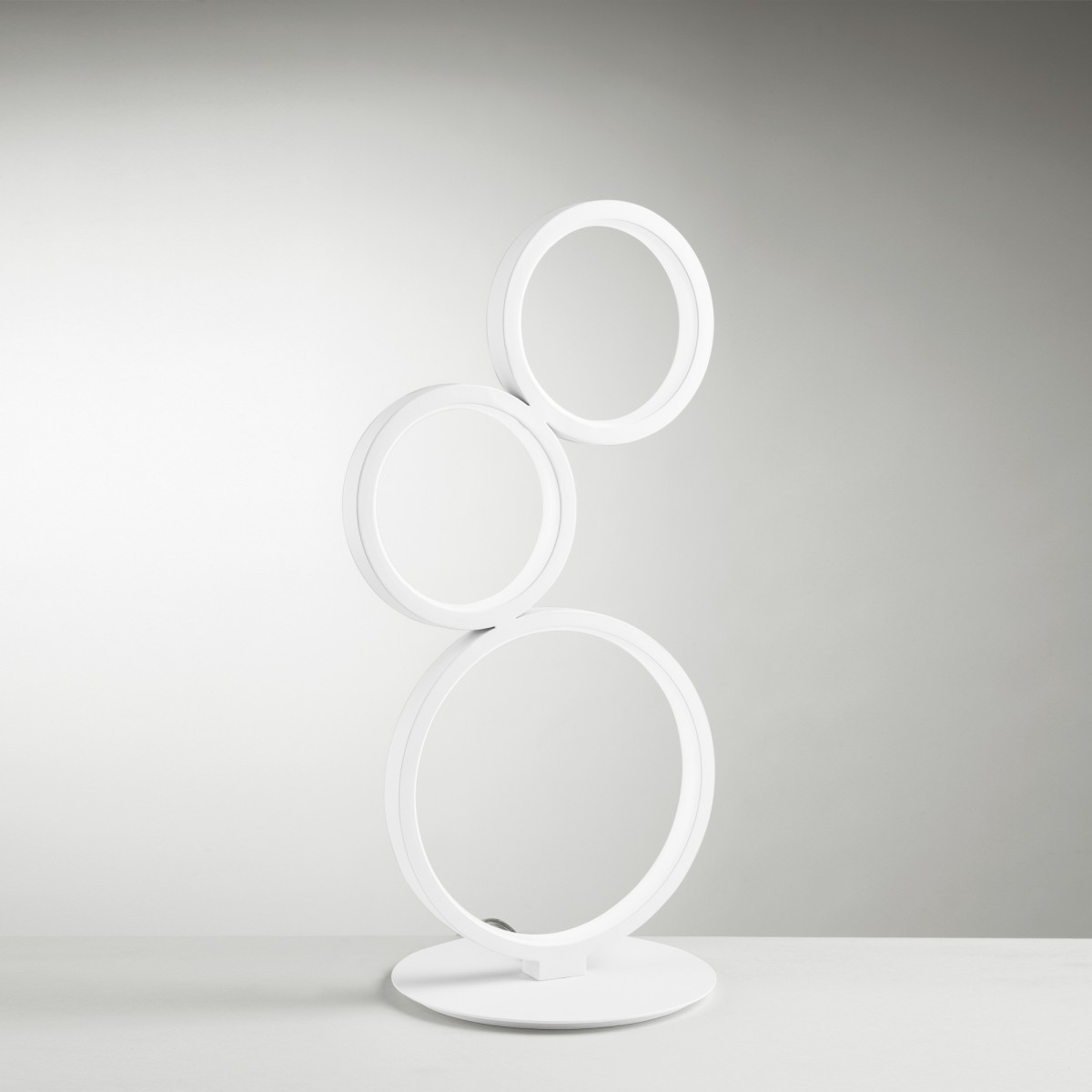 LUME LED FREDY BIANCO 15W 1980LM CCT 15X22X42,7CM
