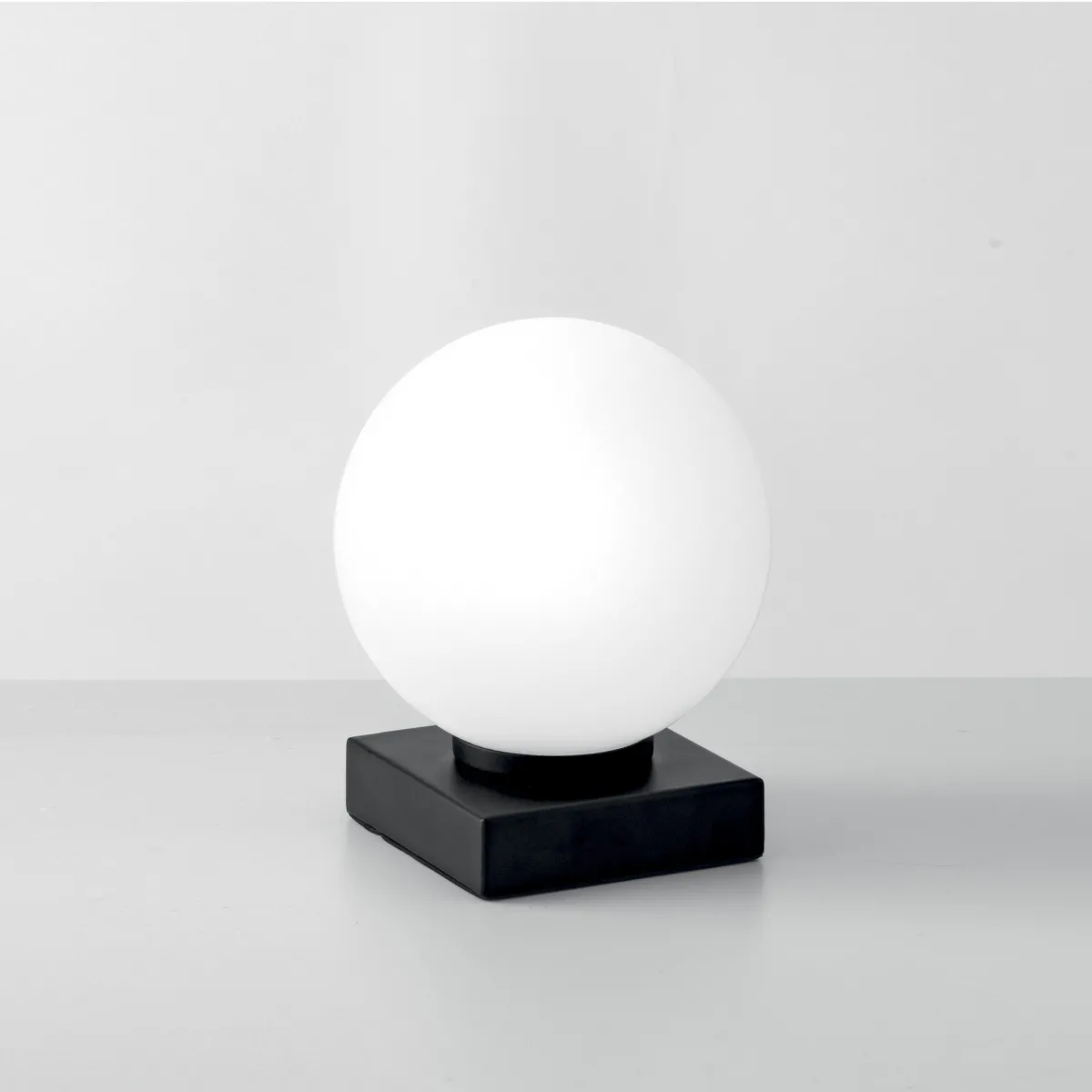 LIGHT ENOIRE SCHWARZ/OPAL 1XE14 14X14X17,5CM