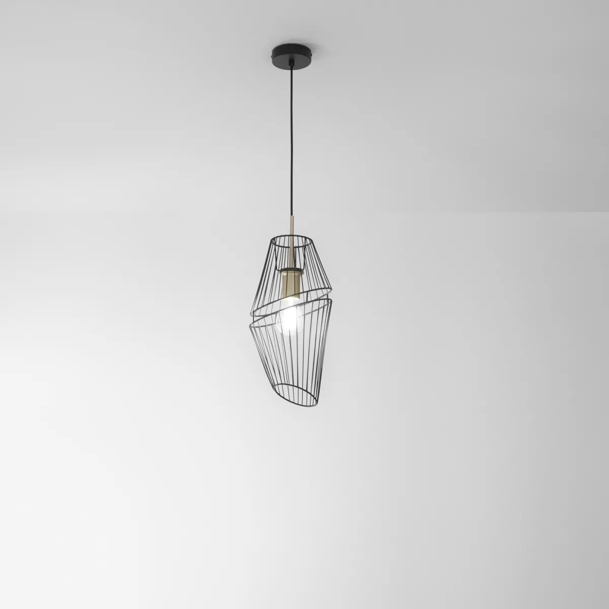 SOSPENSIONE KIKO NERA/ORO 1XE27 20X20X150CM