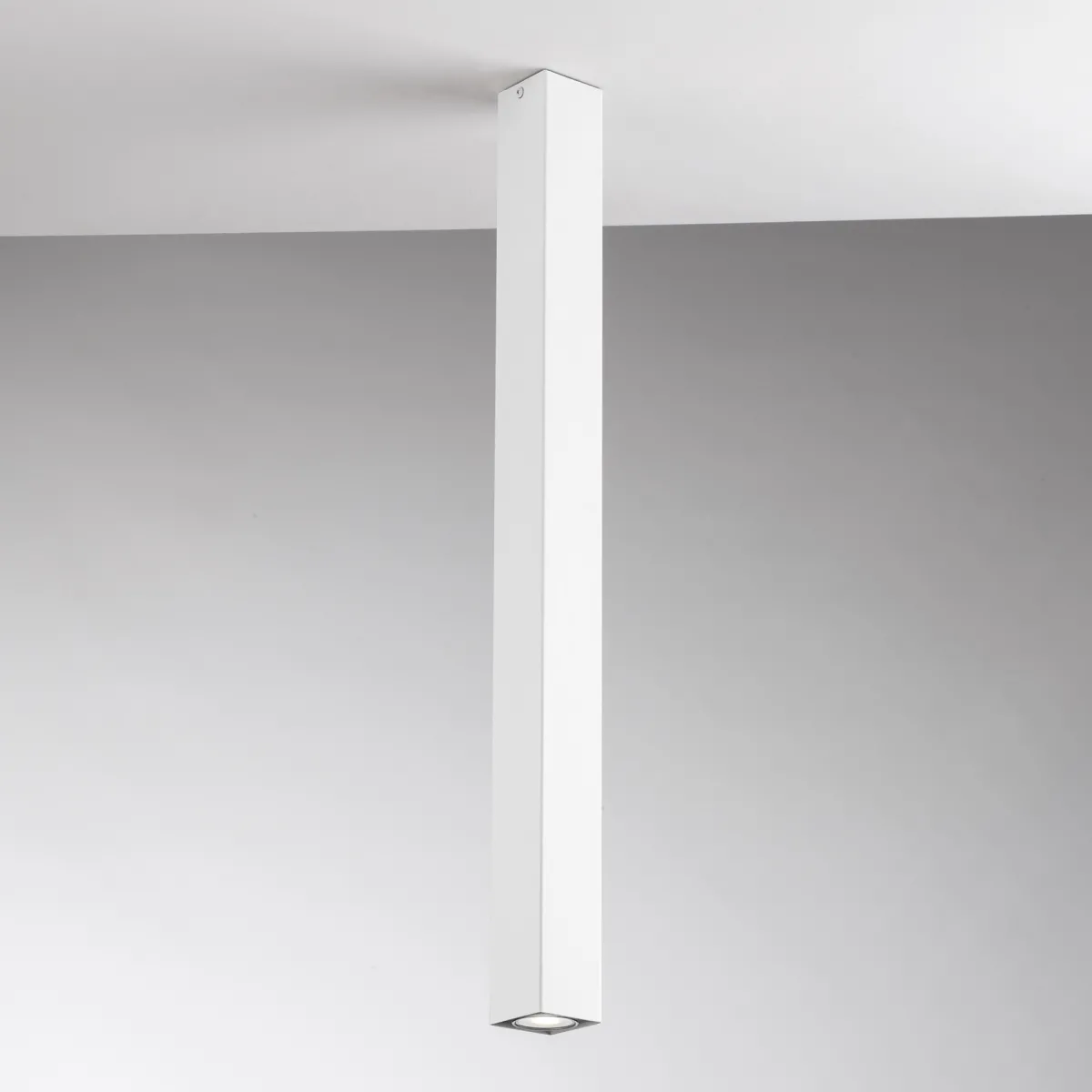 PLAFONIERA FLUKE QUADRATA BIANCA 1XGU10 6X6X75CM