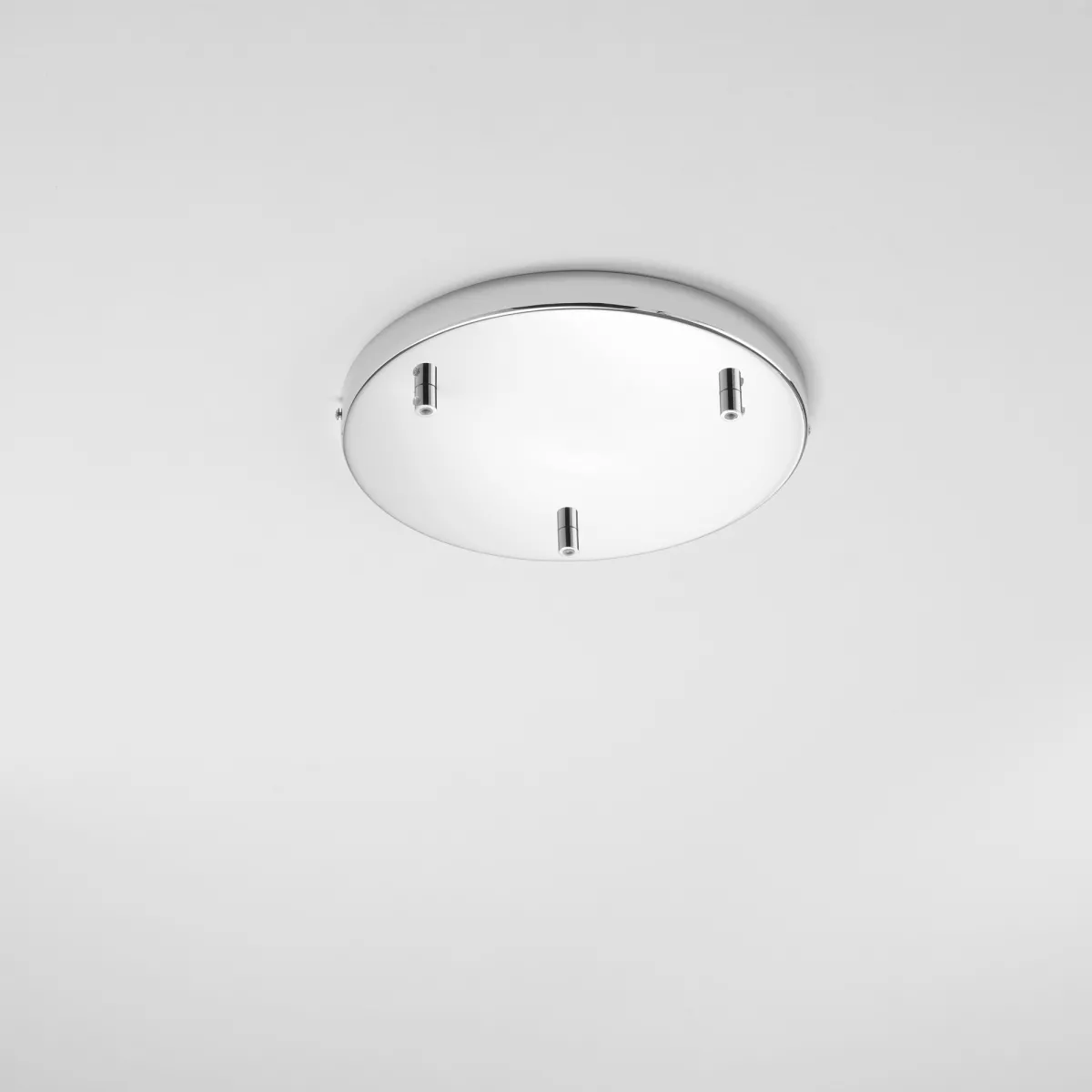 MONTATURA TONDA CROMO A 3 FORI 32X4,1CM