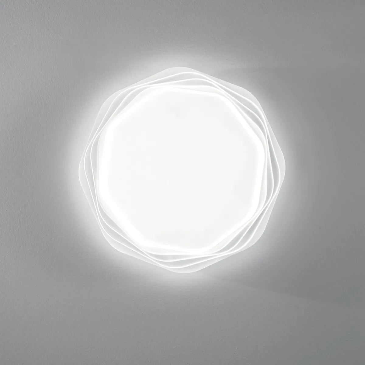 PLAFONIERA LED DAISY BIANCA 40W 3900LM CCT WI-FI CON TELECOMANDO 52X52X8,5CM