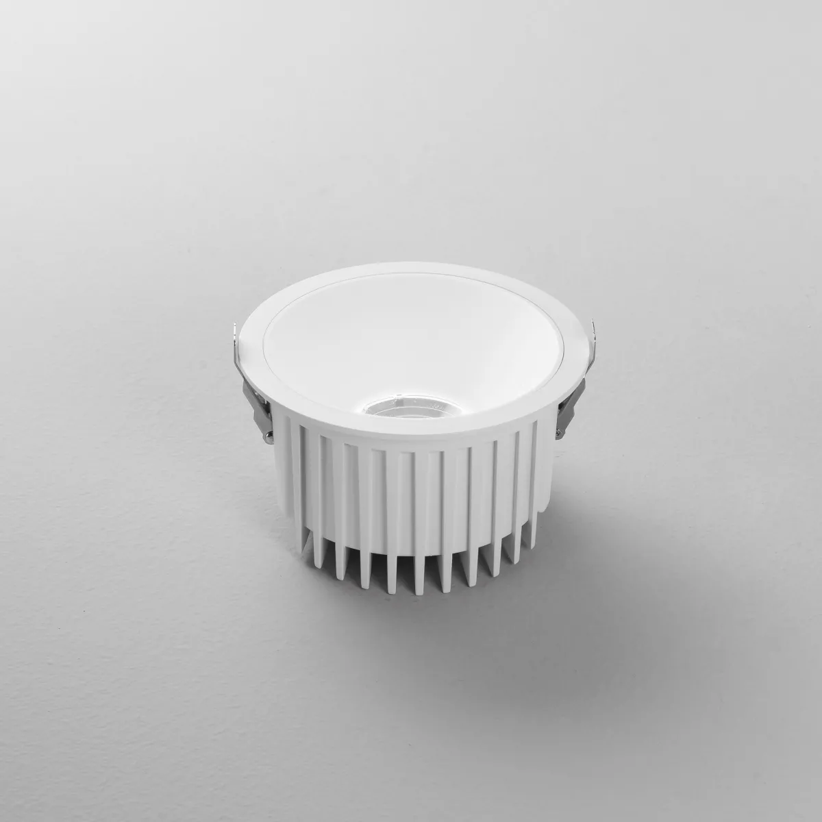 INCASSO LED QUANTUM BIANCO 30W 3300LM CCT IP44 16X9,6CM