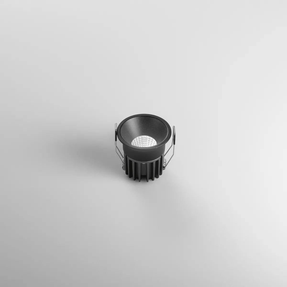 INCASSO LED QUARK NERO COB 8W 830LM CCT 6,5X5,5CM