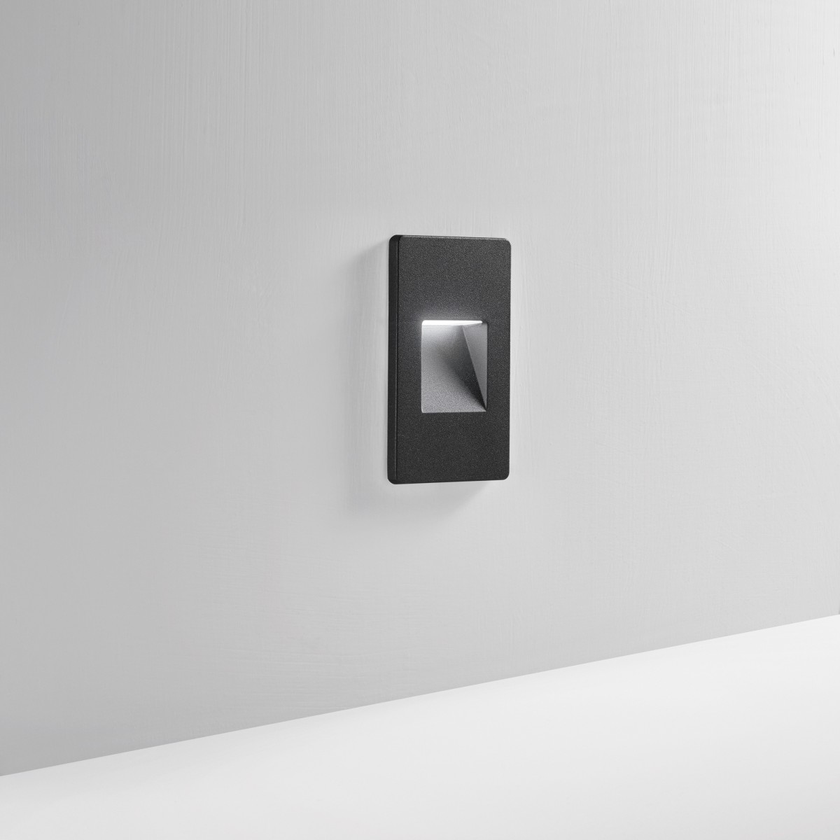 Schutzhülle Stratos 504 Schwarz IP65 8x13cm