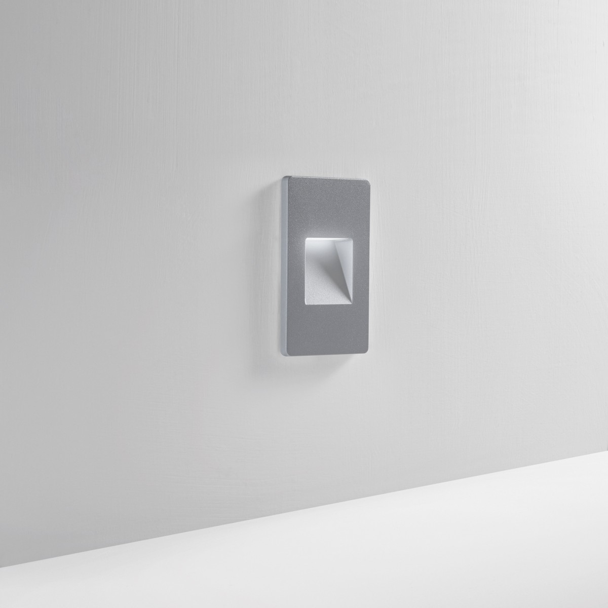 Schutzhülle Stratos 504 Silber IP65 8x13cm