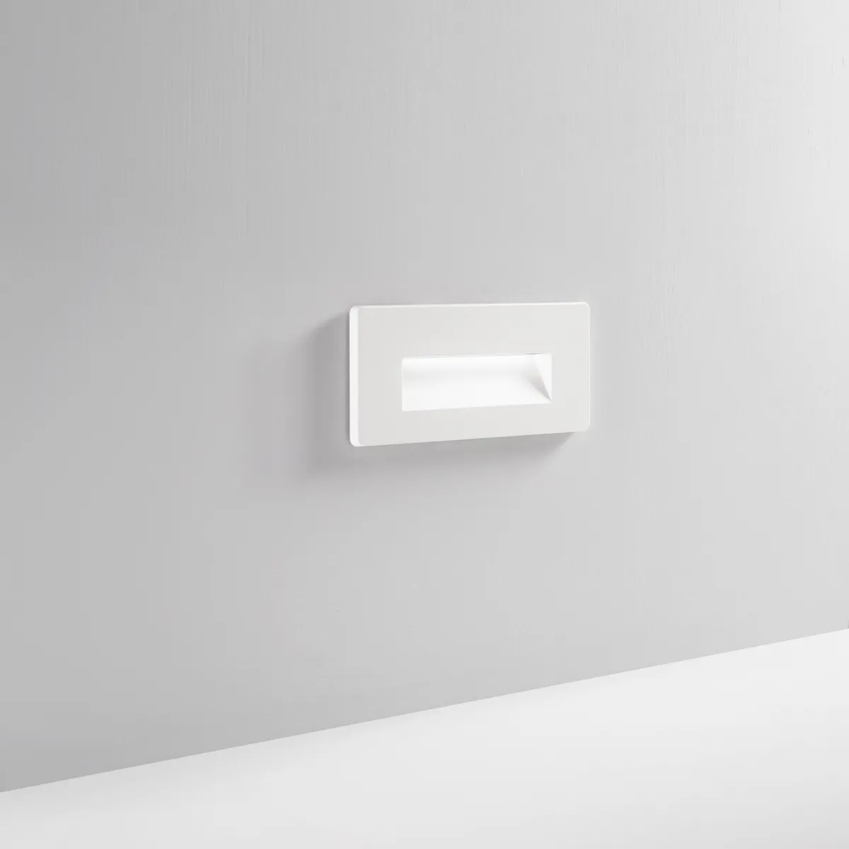 COVER STRATOS 506 BIANCO IP65 19X8CM