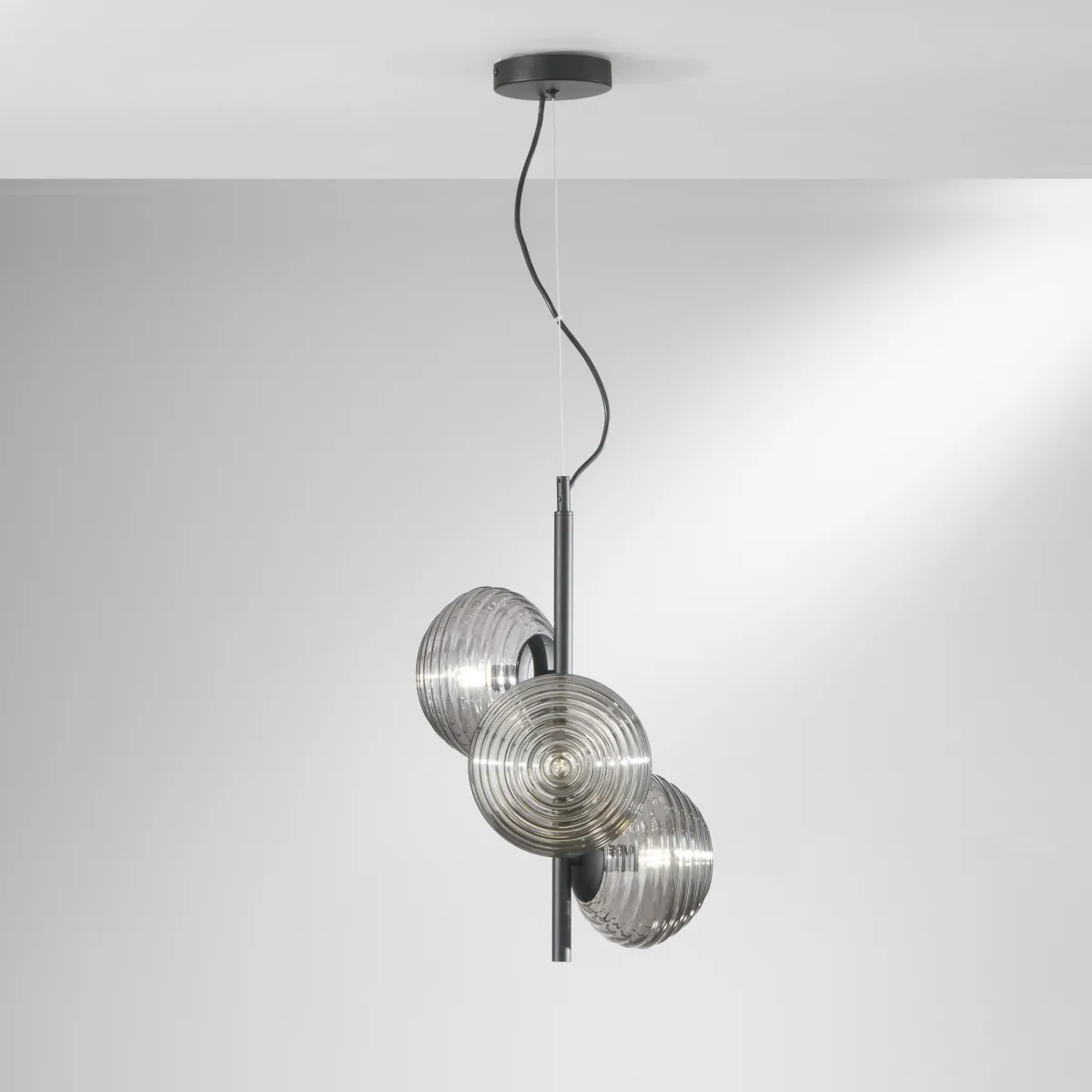 SOSPENSIONE RIPPLE NERA 3XE27 32,5X32,5X165CM