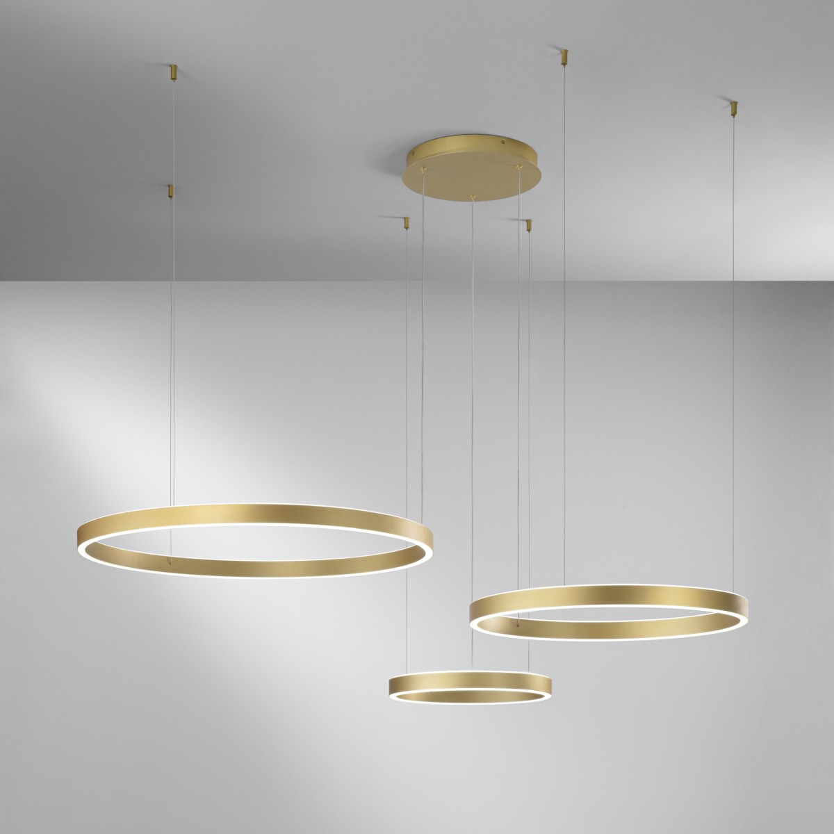 SOSPENSIONE LED AKROBAT ORO 120W 19800LM CCT 120X150CM