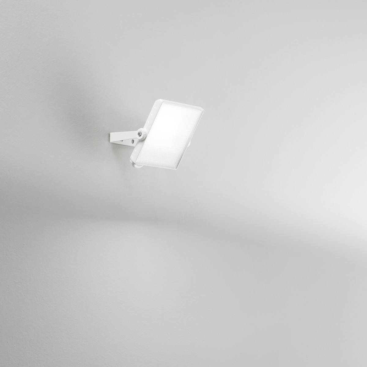 Projecteur LED AXEL blanc 20 W 2200 K IP65 13,7 x 3,6 x...