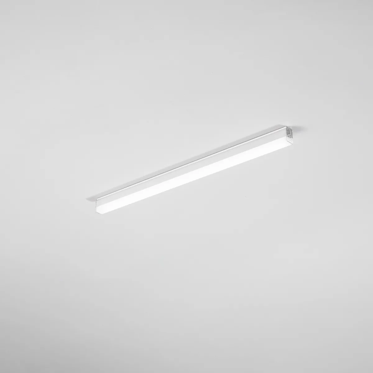 BARRA LED SHAPE BIANCA 9W 1050LM 4000K 56,5CM.