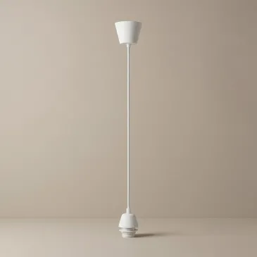 Lampadario a sospensione in plastica bianco