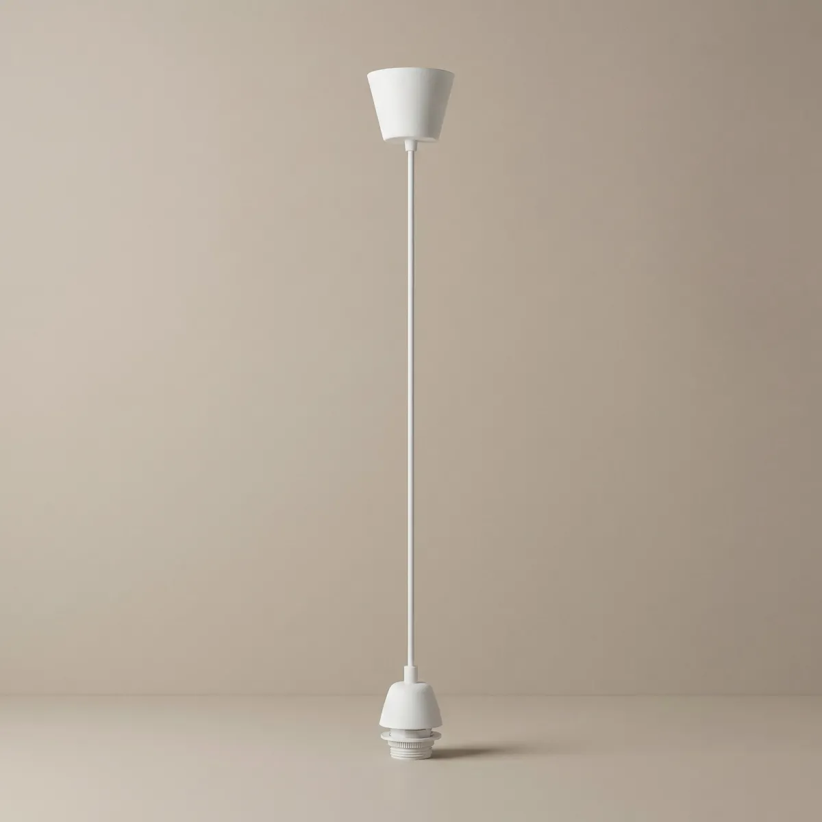 Lampadario a sospensione in plastica bianco