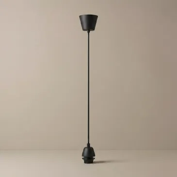 Pendentif en plastique noir...