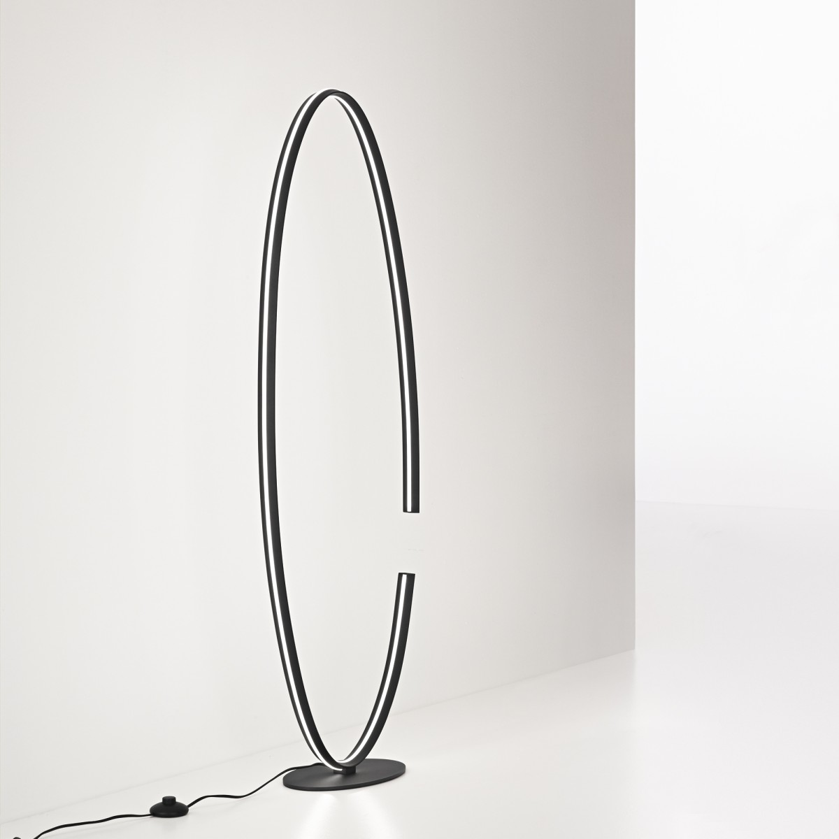 CLARKE LED-Stehleuchte, schwarz, 25 W, 3650 lm, 4000 K,...