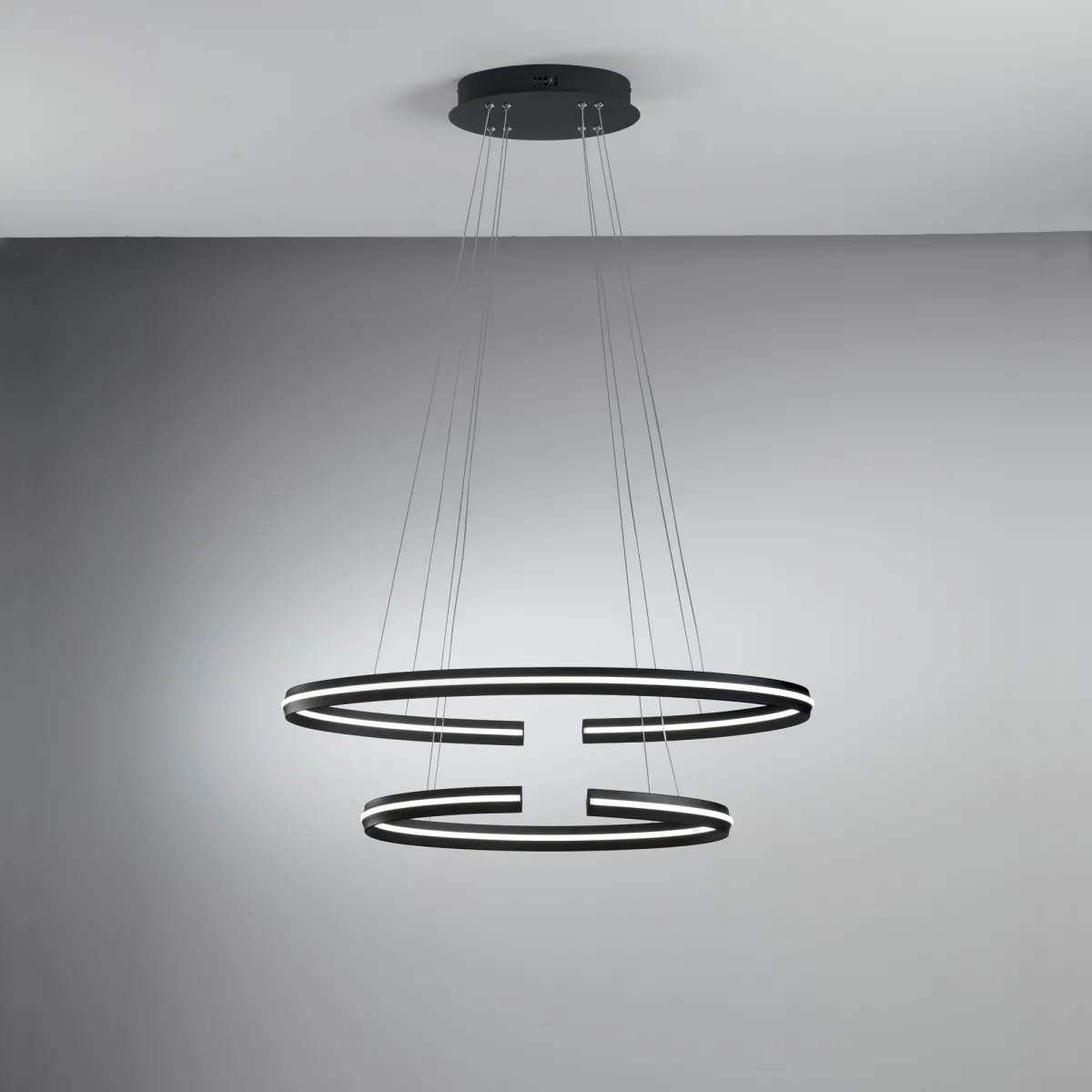 SOSPENSIONE LED CLARKE NERA 60W 6750LM 4000K 78X40X124CM