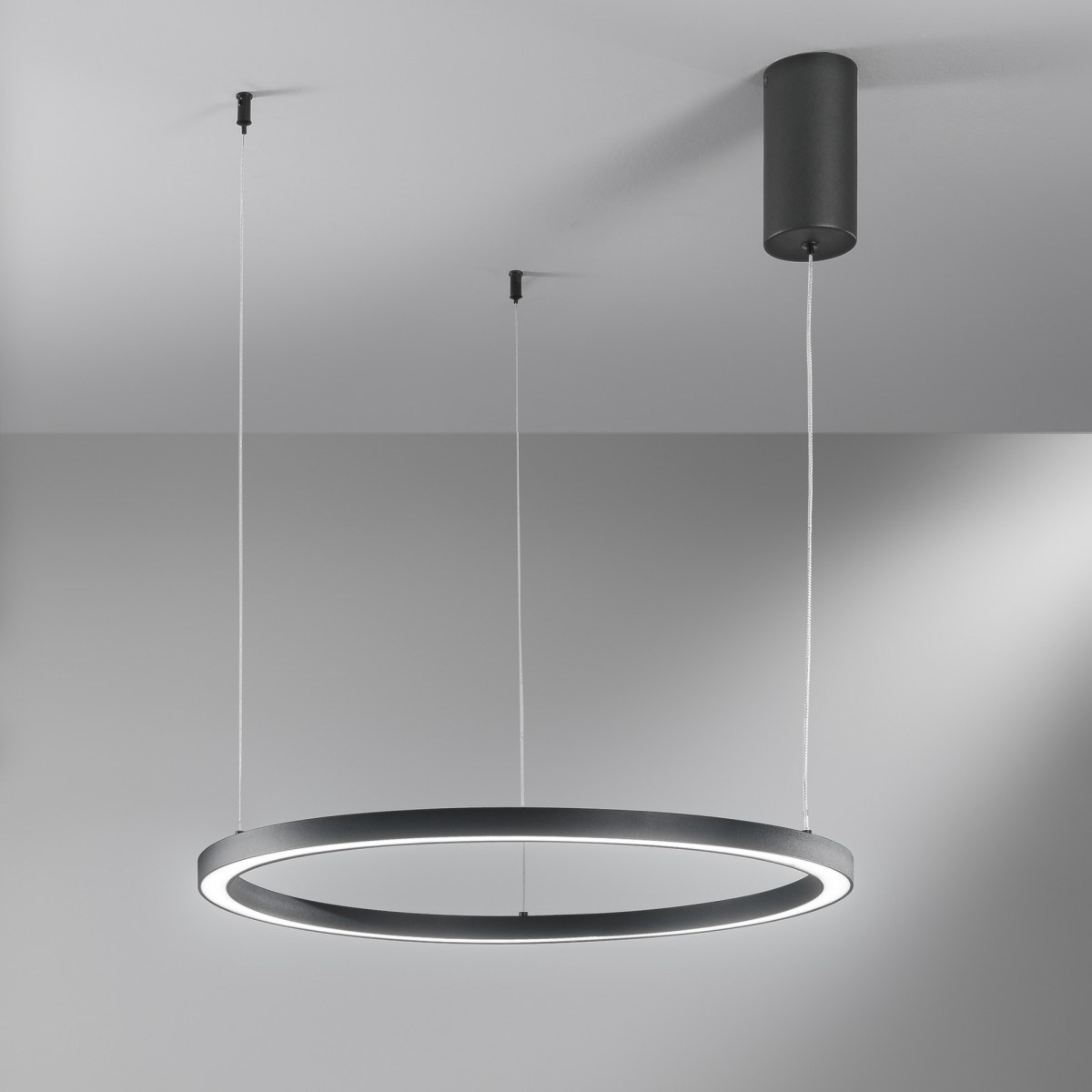 Suspension LED à anneaux noirs 30W 4500LM CCT 60X60X150CM
