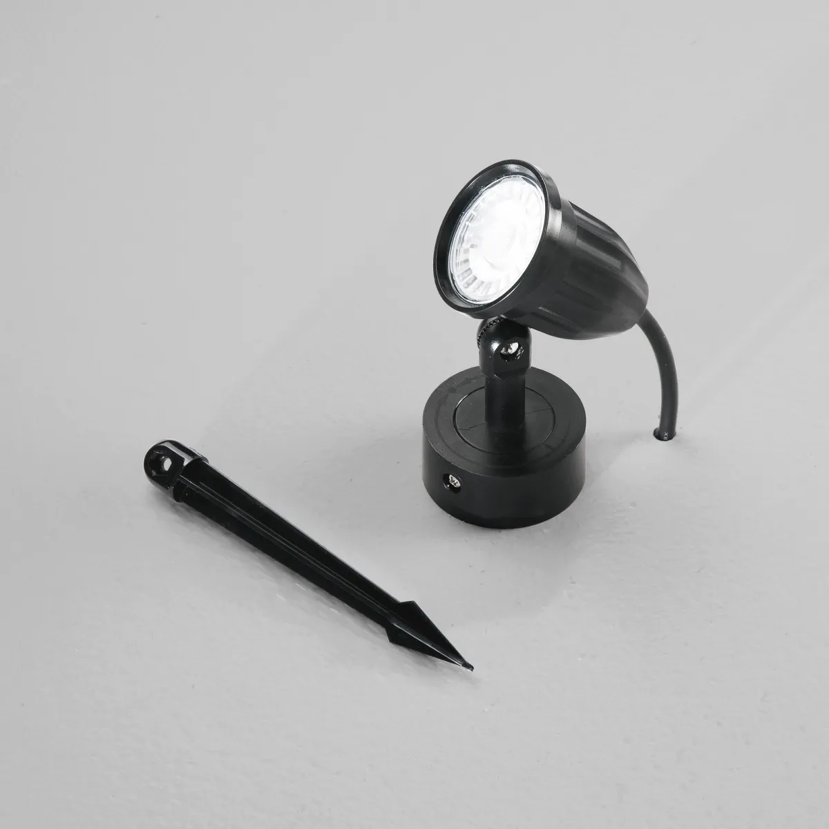 Projecteur LED PEG noir 9W 900LM 4000K 5,3 x 11,9 x 6,53 cm
