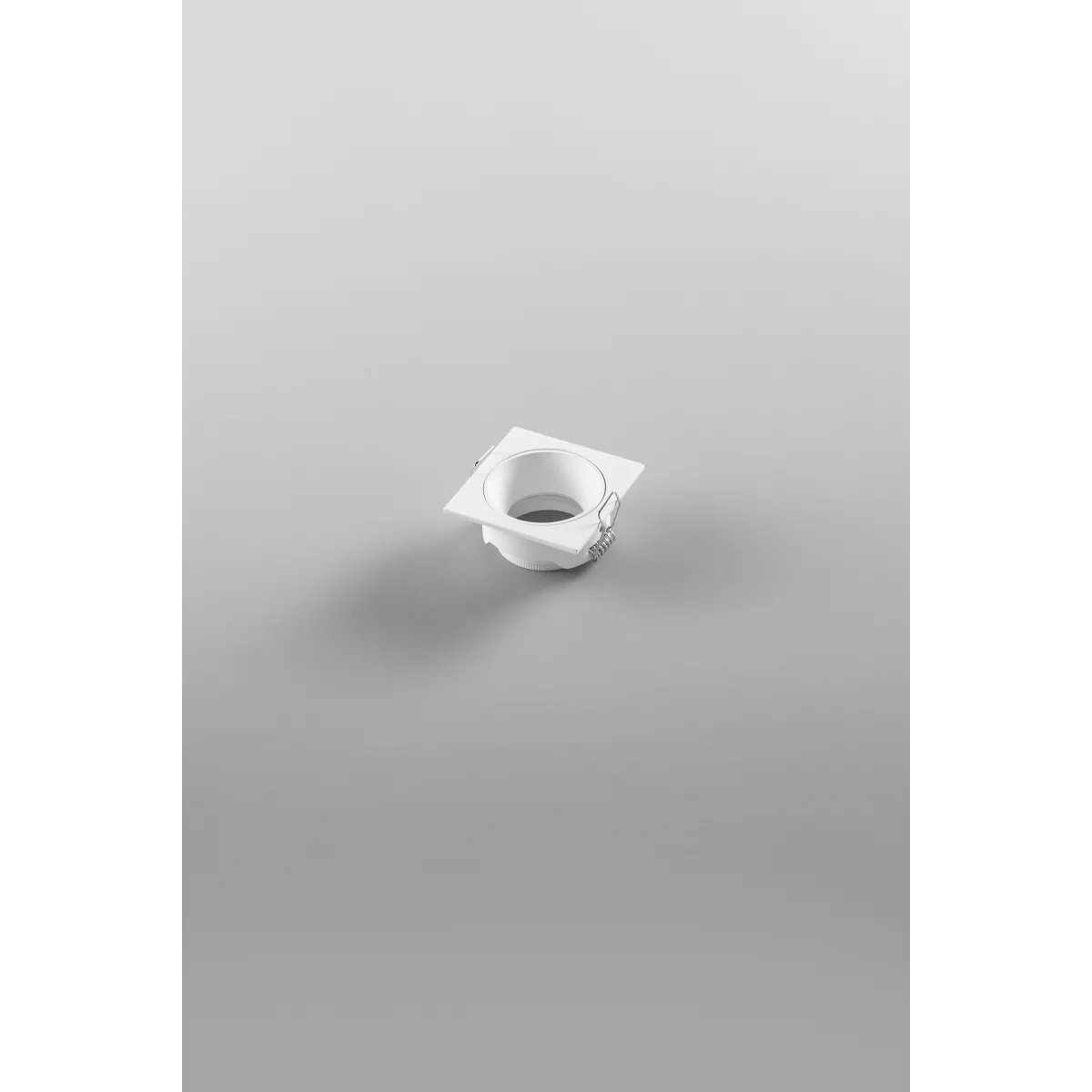 INCASSO ELEVEN BIANCO QUADRATO IN ALLUMINIO IP20 55X55MM