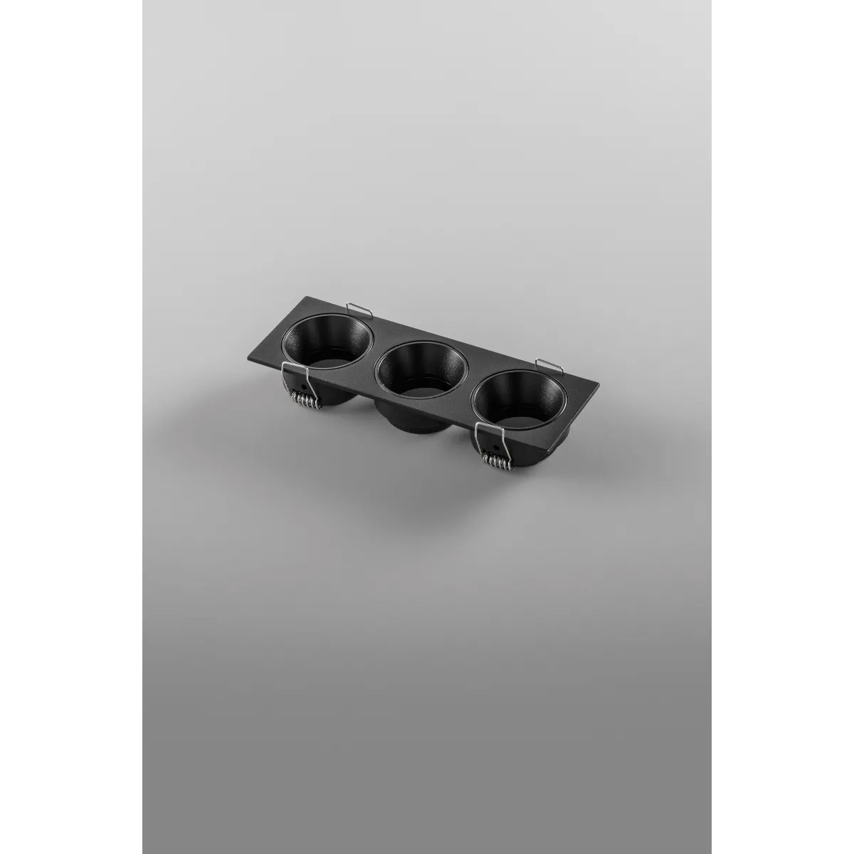 INCASSO ELEVEN NERO IN ALLUMINIO 3 PORTALMPADE IP20 162X55X25MM