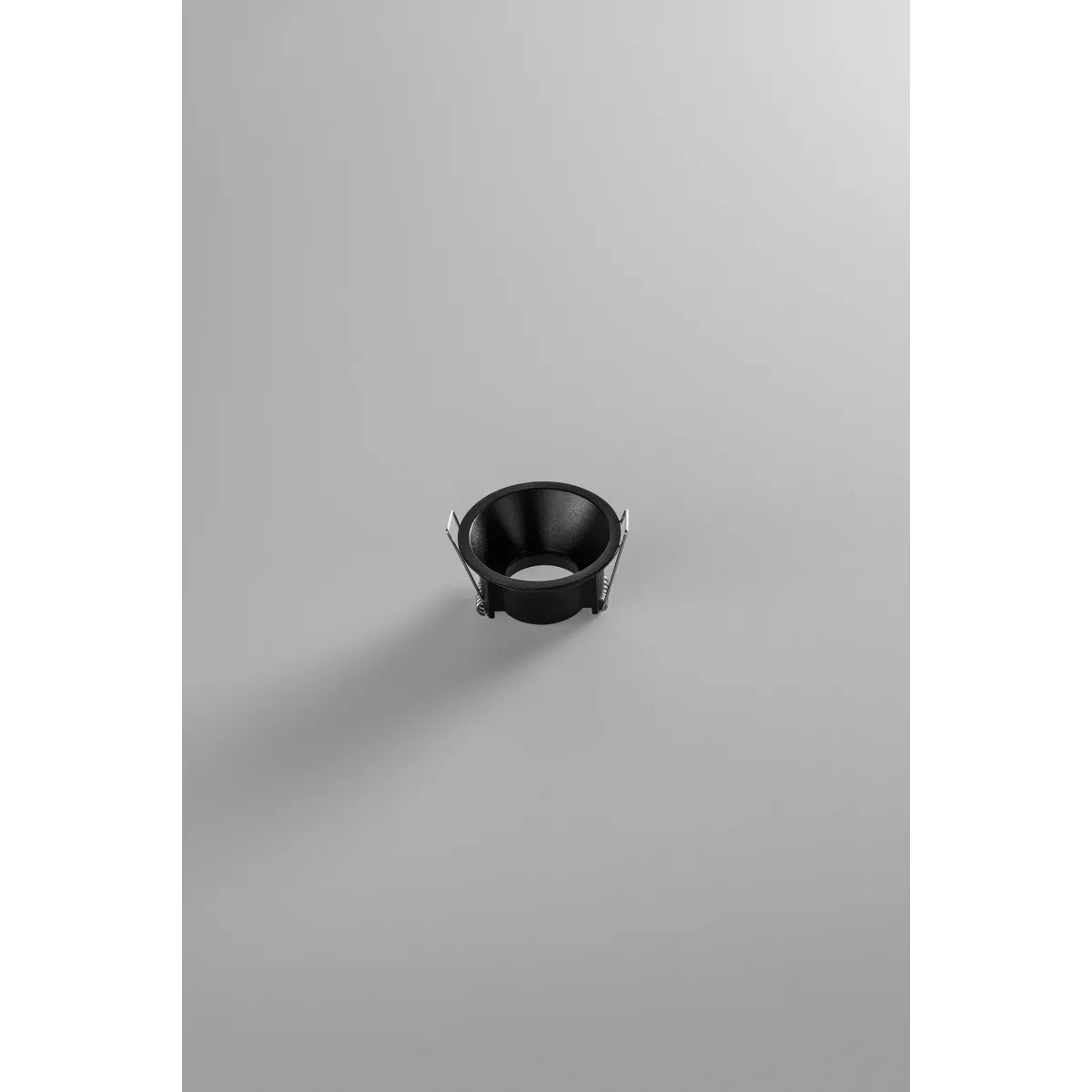 INCASSO OBON TONDO NERO IN ALLUMINIO IP65 66X35MM