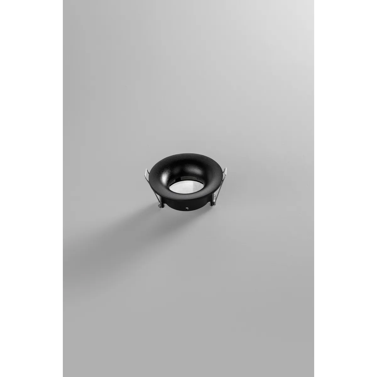 INCASSO REIKON TONDO NERO IN ALLUMINIO IP65 D85MM