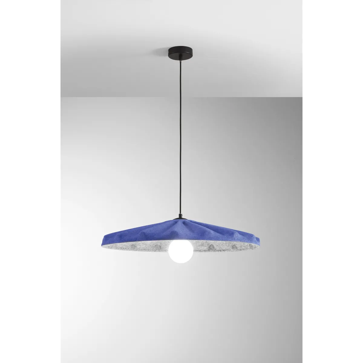 Suspension Wimbledon en feutre bleu, câble de 2 m,...
