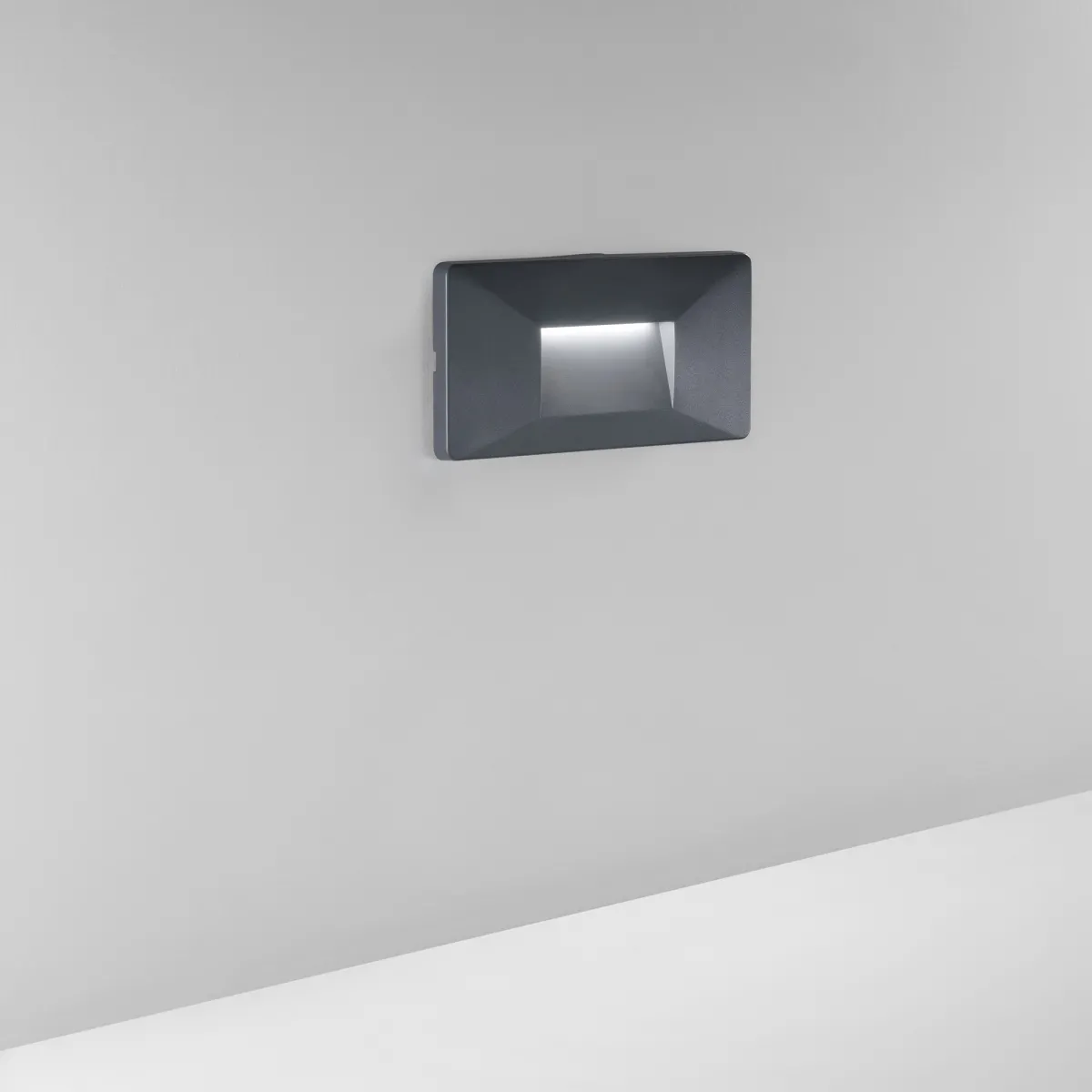 SEGNAPASSI A INCASSO LED BREEN ANTRACITE 4W 380LM CCT IP65 19X1X9CM