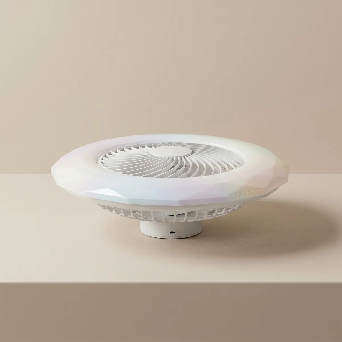 plafoniera LED bianca con ventilatore integrato