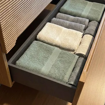 Schilfschrank mit...