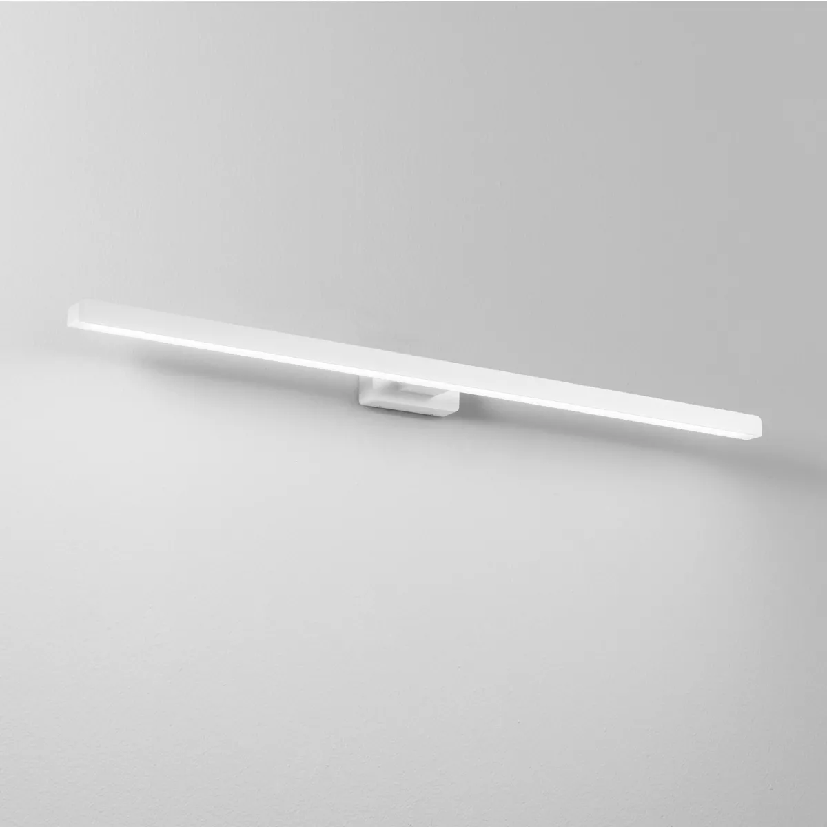 APPLIQUE LED LANCER BIANCA FISSAGGIO PARETE/SPECCHIO 13W...