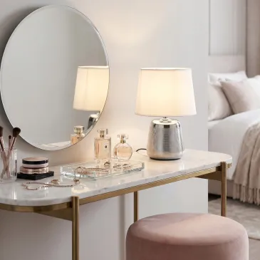 lampada da tavolo o comodino per interni