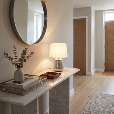 Lampe de table moderne E14 dorée ou argentée | Mondialshop