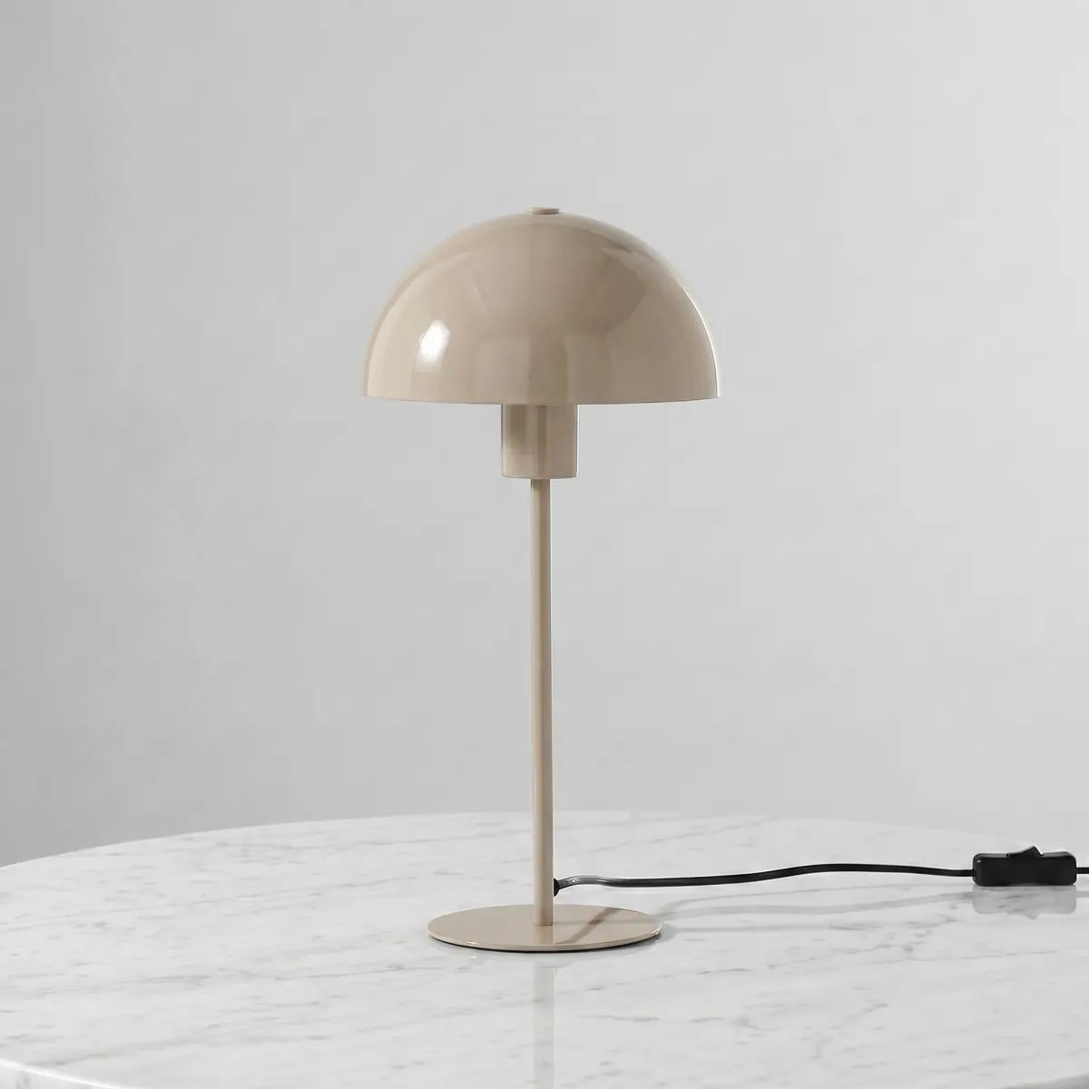 Lampe moderne E27 en métal | Mondialshop