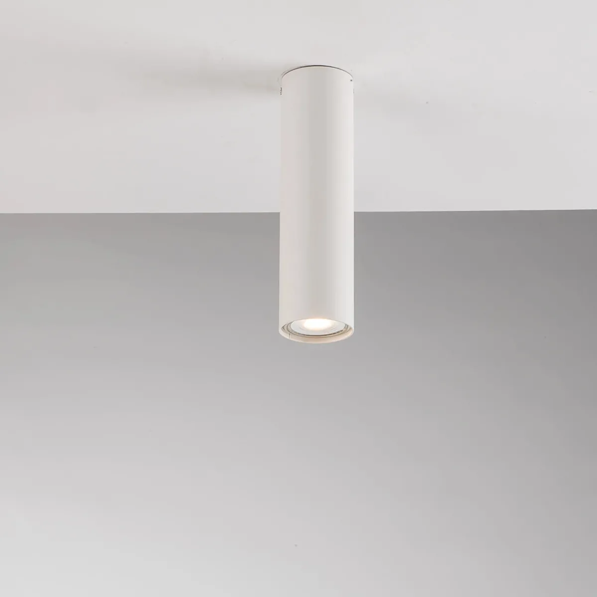 Plafonnier tubulaire minimaliste GU10 | Mondialshop