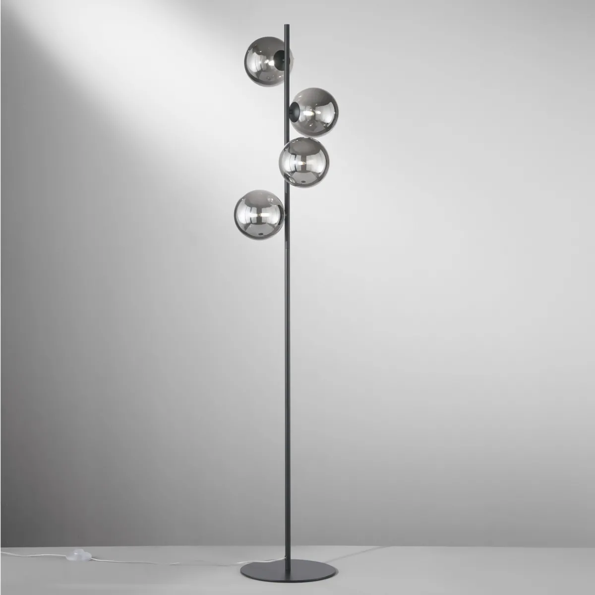 Moderne 4xG9-Stehleuchte mit geometrischem Design |...