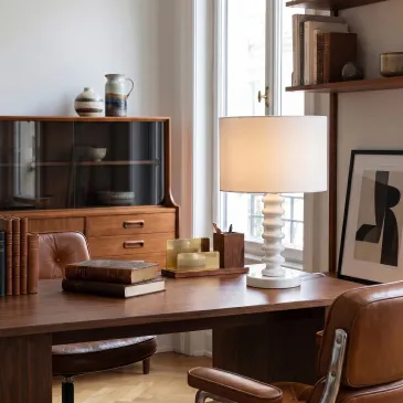 Lampe de table en velours blanc et métal | Mondialshop