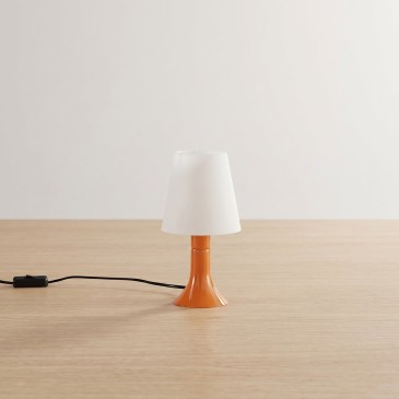 Lampada da comodino adatta anche a camere per bambini Disponibile in 5 varianti 1XE14
