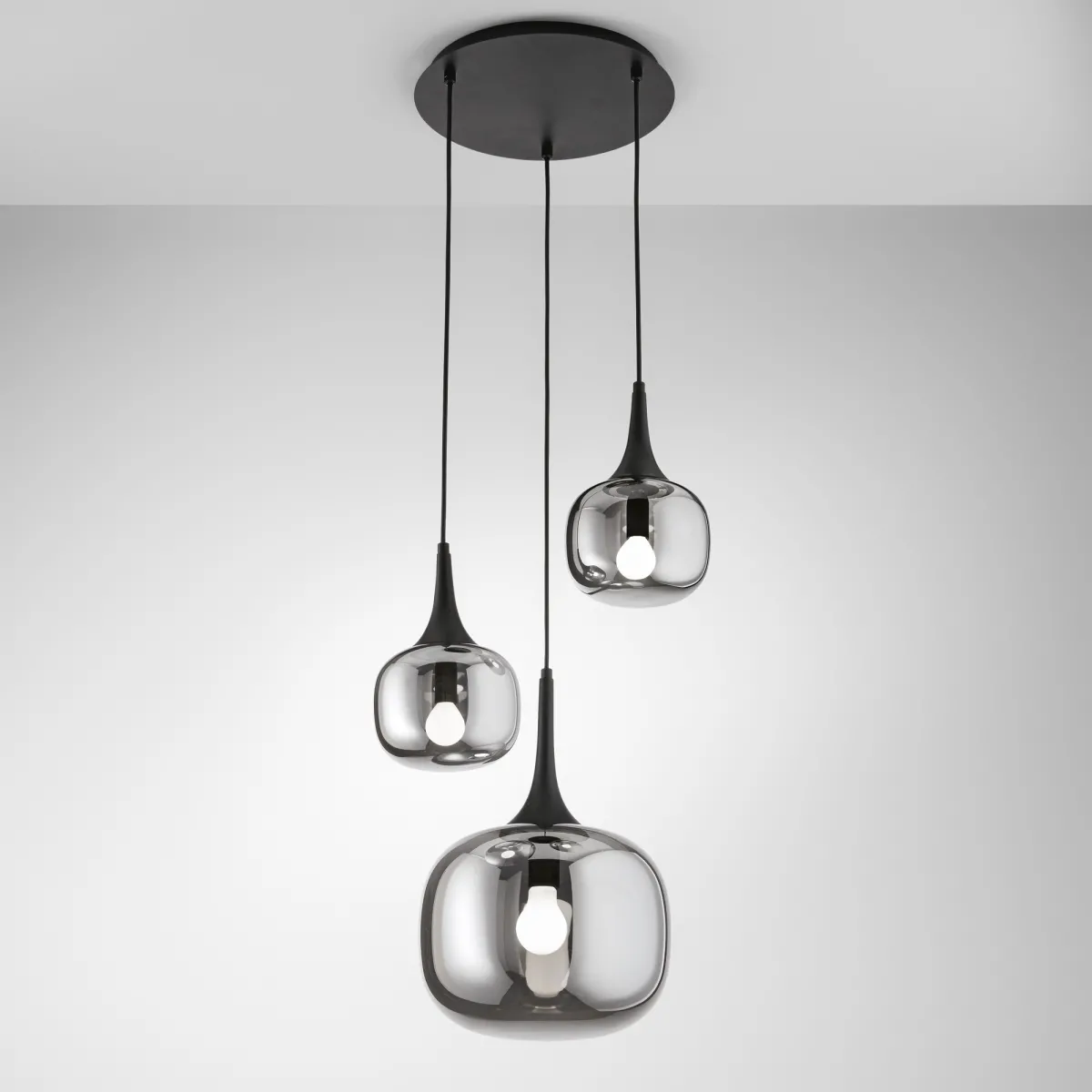 Moderner Kronleuchter in Weiß oder Grau | Mondialshop