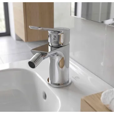 Kopie von Kopie von Miscelatore lavabo cromato con piletta MIO