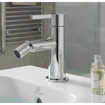 Urbaner wassersparender Bidet-Mixer aus Chrom