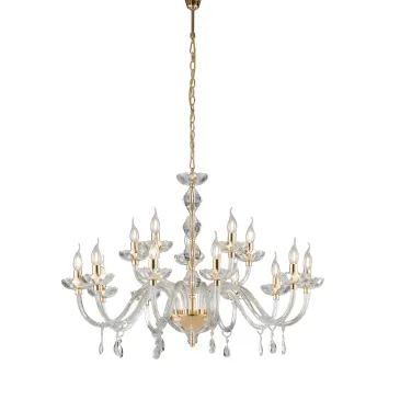 lampadario classico a 10+5 bracci, il massimo dell'espressione decorativa per interni di prestigio.