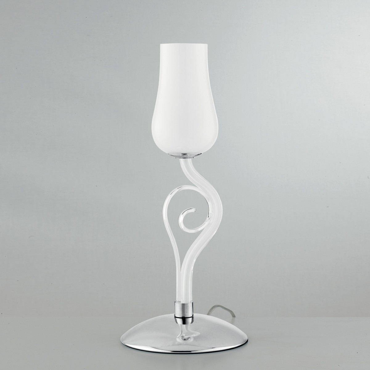 Tischleuchte mit weißem Blumendesign | Mondialshop