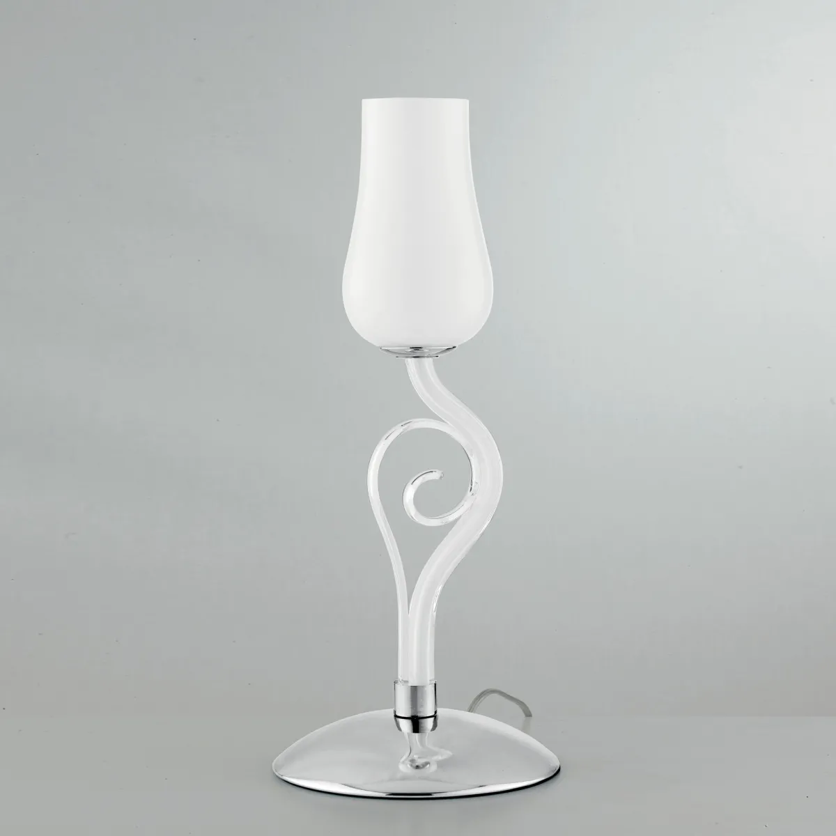 lume da tavolo classico con diffusore a fiore bianco,...