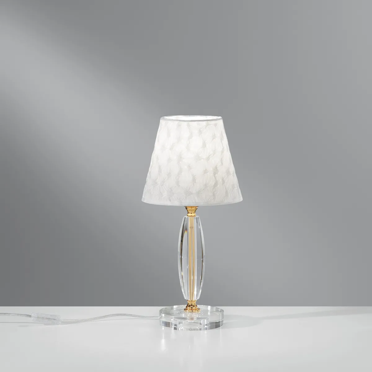 Lampe de table classique en cristal et tissu | Mondialshop