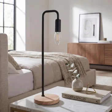 lampada da tavolo moderna con base in legno e struttura metallica