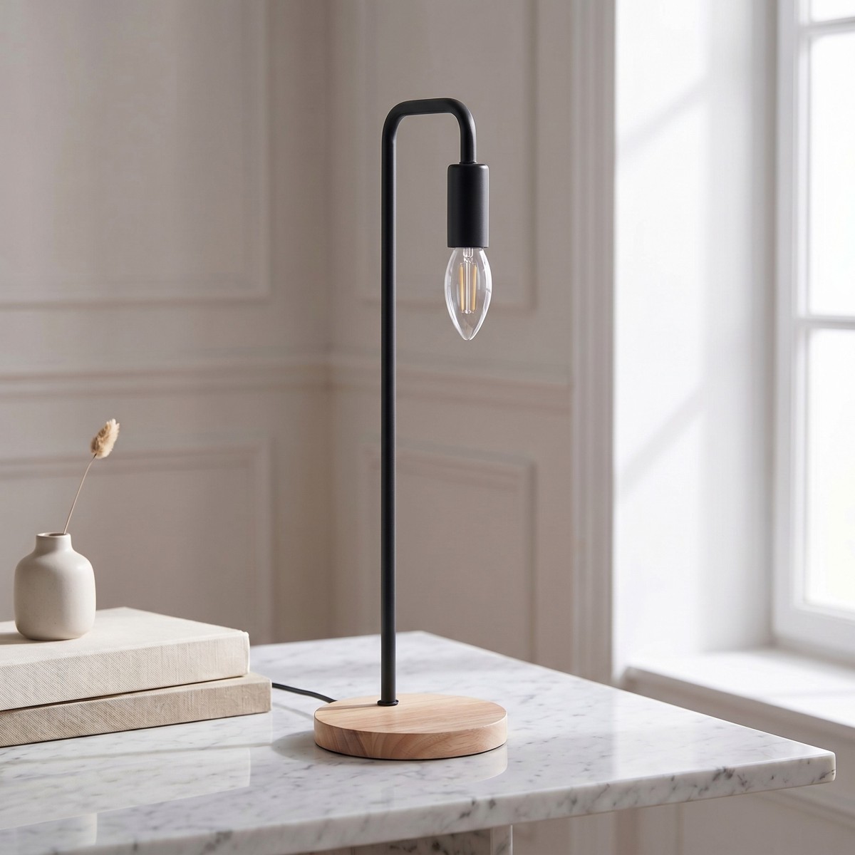 lume da comodino in legno e metallo, ideale per unire...